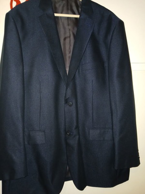 Uomo men's suit XXL with shirt, tie and belt like new, blue