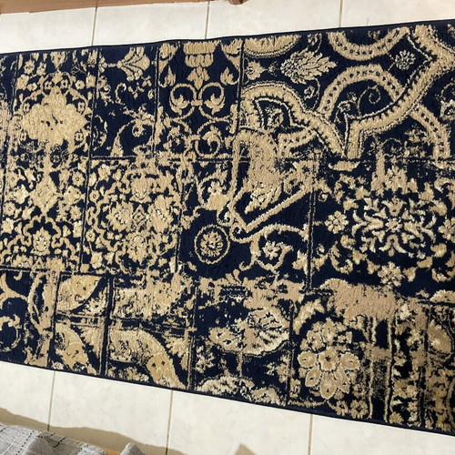 Dark blue rug with patterns, 3.30 x 0.80 m