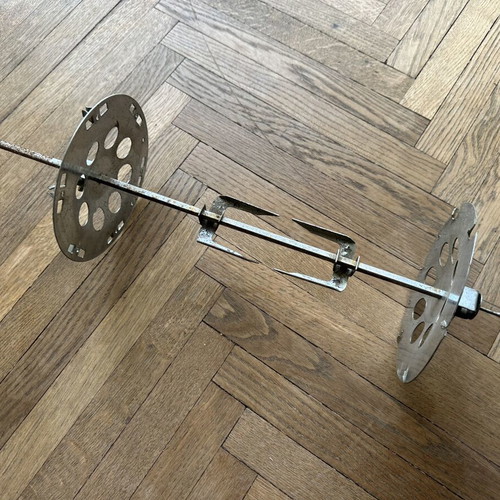 Small rotisserie spit used with corrosion, 45 cm