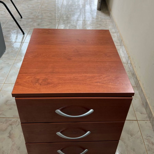 Actiu office furniture set like new