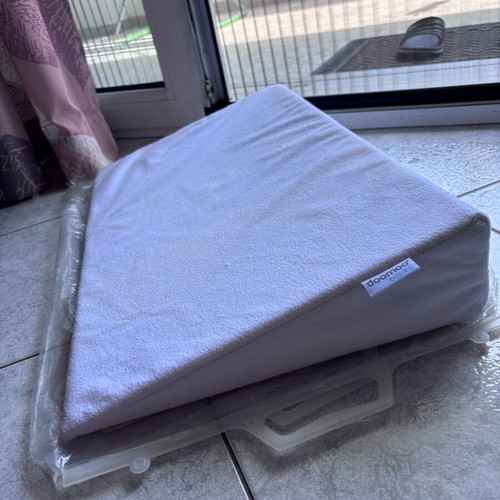 Doomoo Reflux Pillow like new