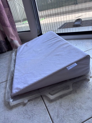 Doomoo Reflux Pillow like new
