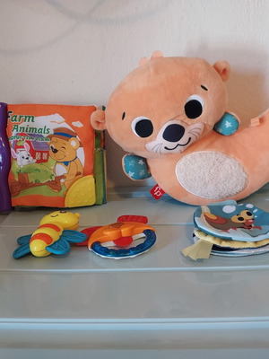 Fisherprice πάνινη φώκια και παιδικό βιβλίο σαν καινούργια