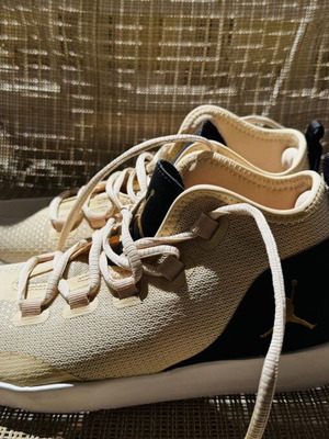 Nike Jordan Reveal Premium shoes new, pearl white with gold details, size 38