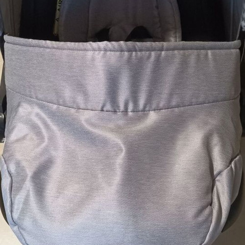Bobostello Mars Baby Car Seat 0-13kg like new with stroller adapters
