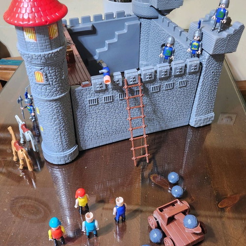 Vintage Knight Castle 6445 used, for collectors and diorama