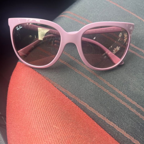 Ray-Ban RB4126 Cats 1000 738/3E sunglasses used, pink