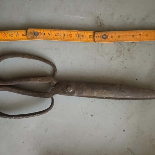 Old scissors used from another era