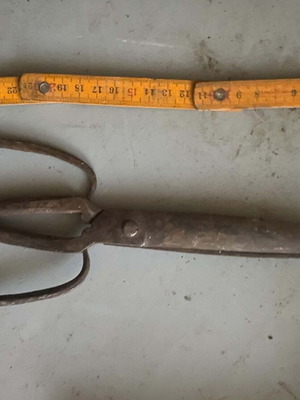 Old scissors used from another era