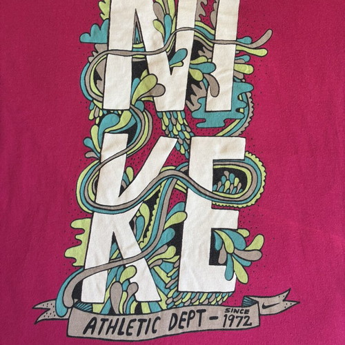 Nike women's pink graphic t-shirt vintage Y2K style M like new