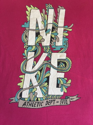 Nike women's pink graphic t-shirt vintage Y2K style M like new