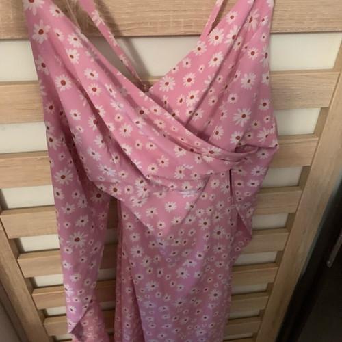 Dress small new, pink with white daisies, midi length