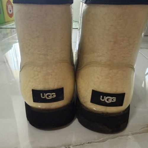 Ugg Australia women's waterproof boots size 39 used beige