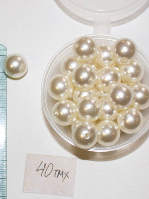 Cream pearls new, pack of 40 pieces, diameter 1.3 cm