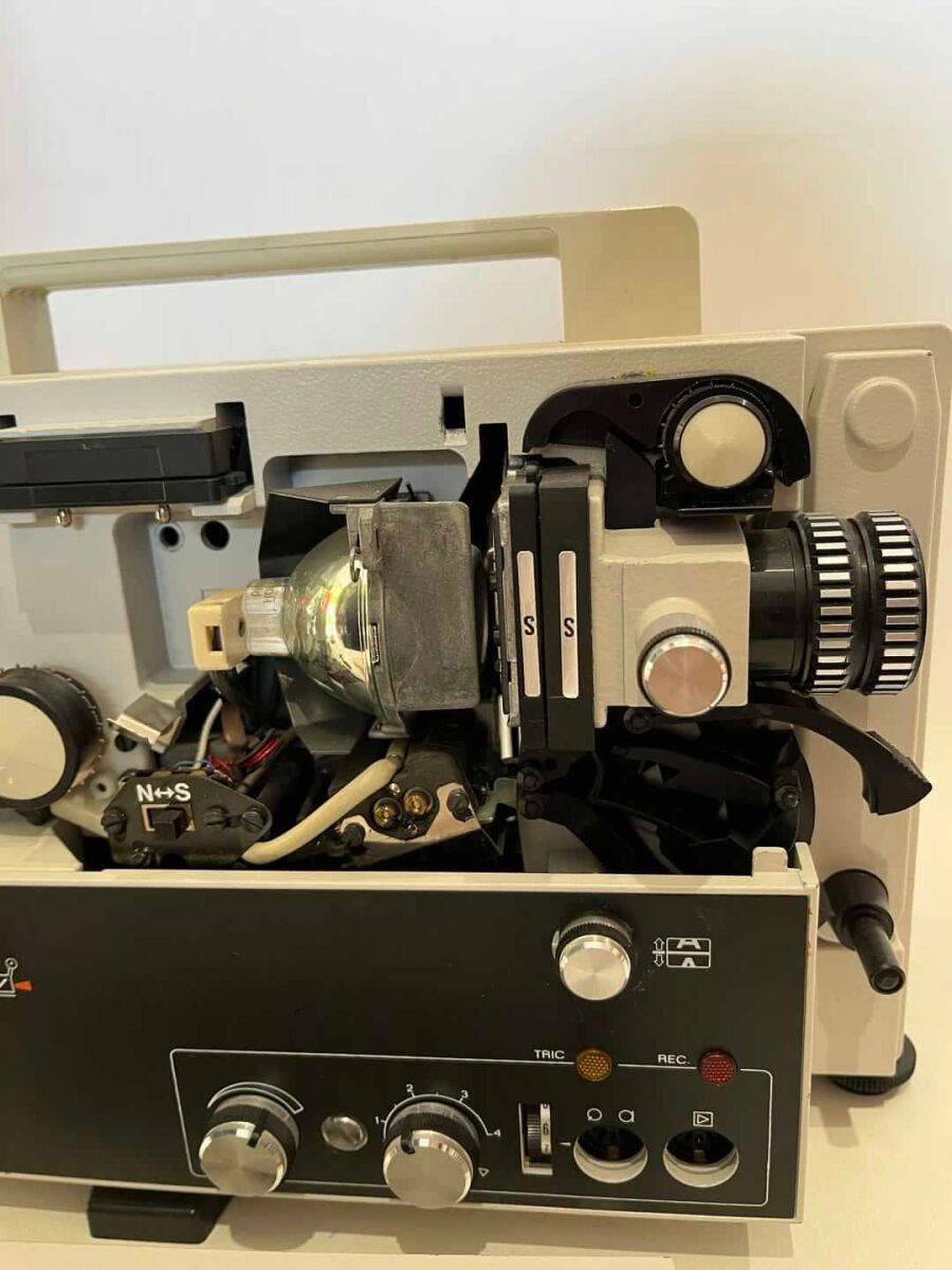 Antique Super 8 Film Projector Eumig… - € 55,00 - Vendora.cy