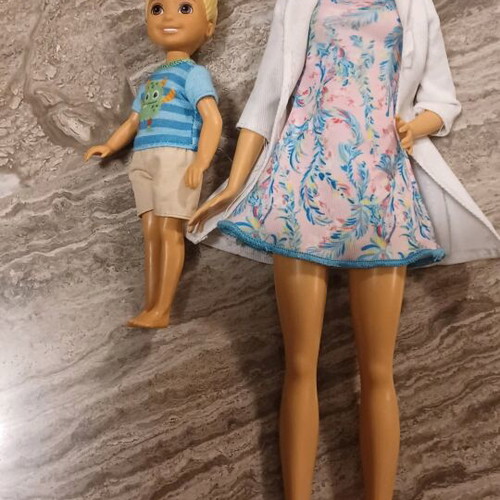 Barbie dentist and vanity set used