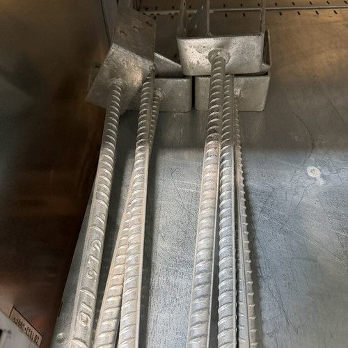 Connex HV4230 U-Form Support Base for Wooden Beams Galvanized