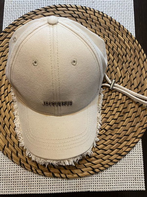 Jacquemus Artichaut καπέλο σαν καινούργιο, εκρού, ρυθμιζόμενο