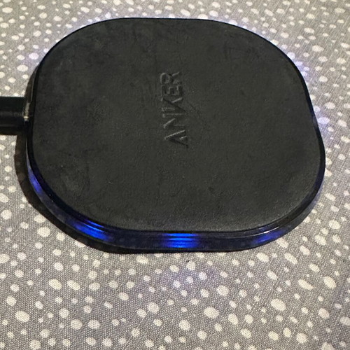 Anker 10W Wireless Charger like new