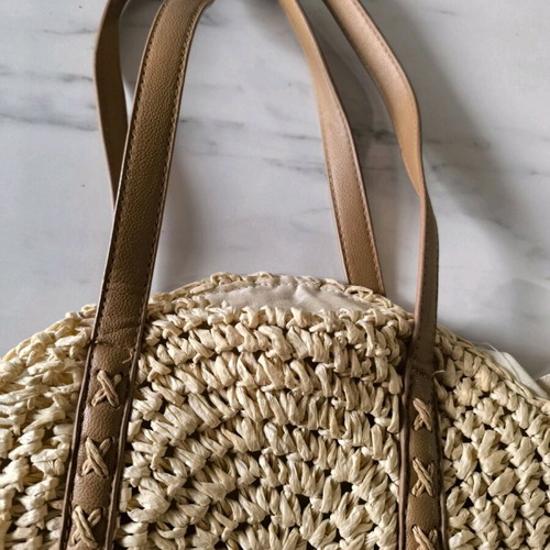 Women’s straw bag like new