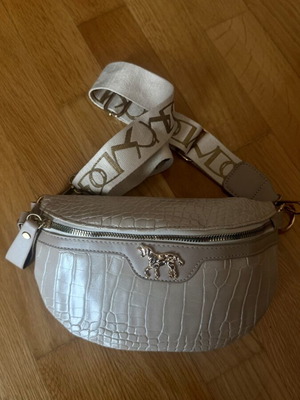 Shein Crossbody Bag beige croco texture like new