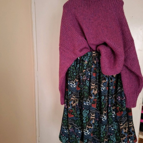 Karavan sweater thick knit pink new, one size