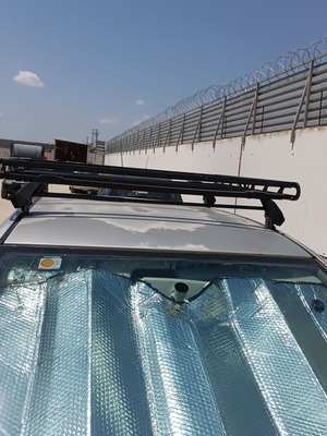 Hermes GS1 metal car roof rack used with keys and covers