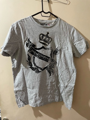 Diesel T shirt like new with embossed crown design gray size L