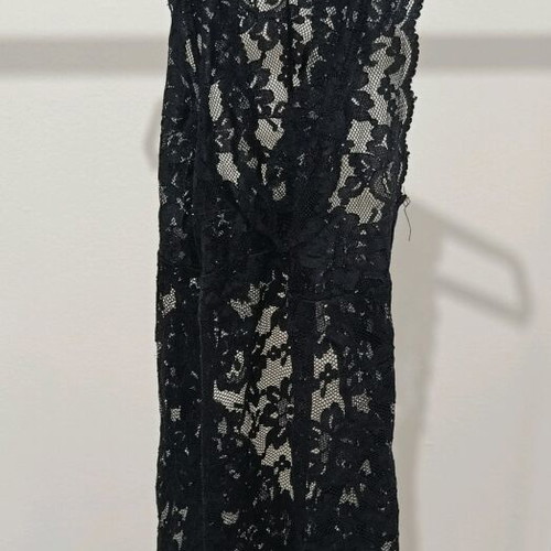 Intimissimi black negligee like new with lace and back opening