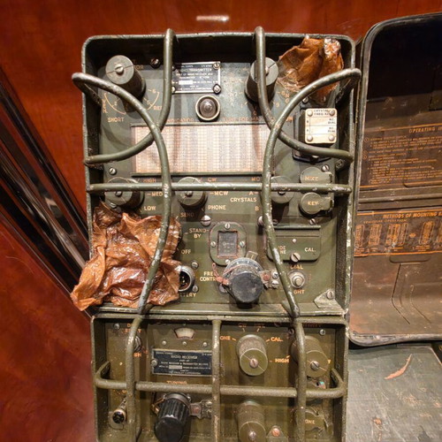 BC 1306 NOS B World War II US Army radio with matching power supply