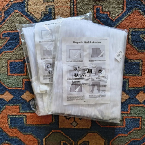 Magnetic Mesh Screens 150x200cm New, Pack of 2