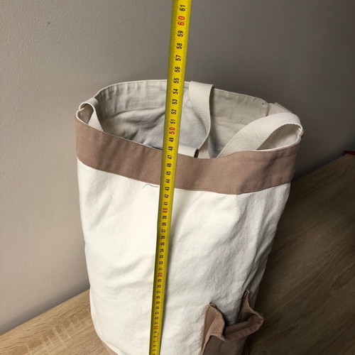 Canvas beach bag used, shoulder carry