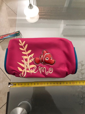Finding Nemo pink barrel pencil case 20cm length new unused