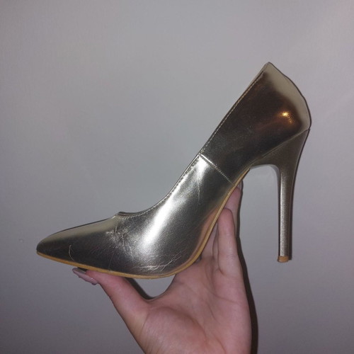 Gold high heels used, very good condition, size 37