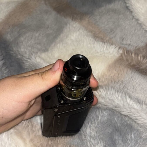 Geekvape Aegis Legend 3 like new with new batteries and coil