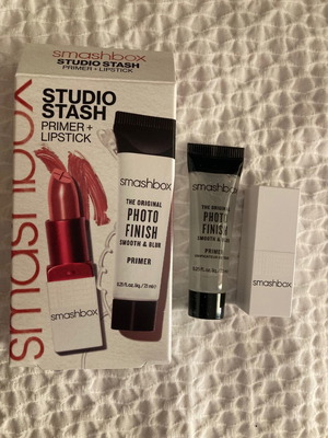 Mini set Smashbox καινούργιο με κραγιόν Level Up και primer bestseller