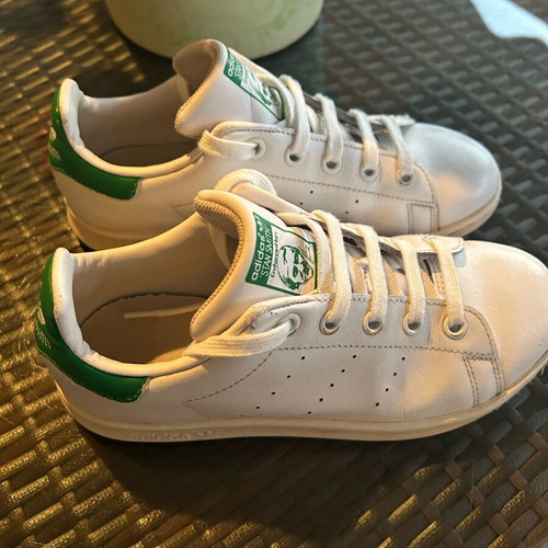 Adidas Stan Smith kids' athletic shoes size 35 used