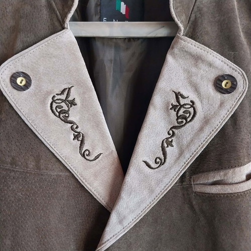 Enzo Scapati vintage men's Dirndl suede jacket, size 42, olive green with beige embroidery