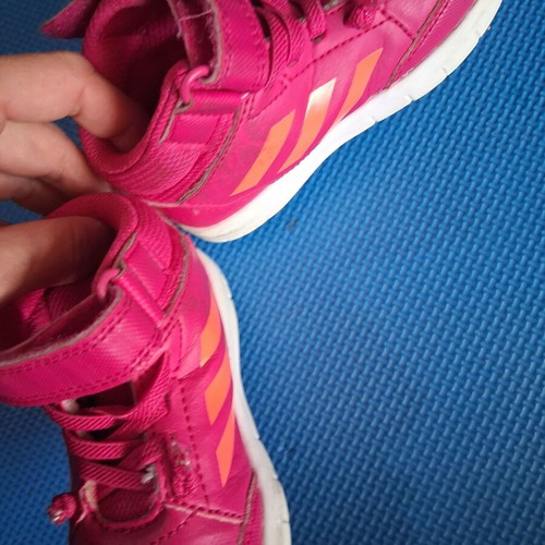 Adidas girls' athletic shoes used, high with elastic laces
