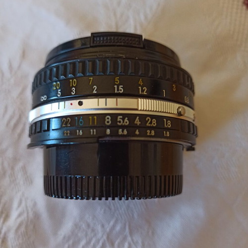 Nikon 50mm f1.8 AI-S manual focus lens