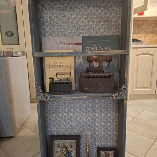 Handmade vintage shelf with chalk paint and woodcarving details