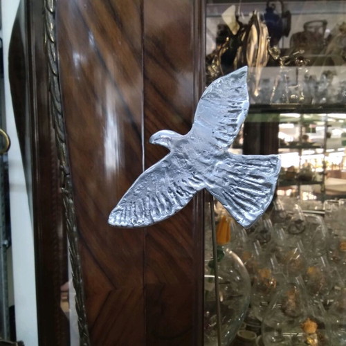 Table decorative dove like new, metal