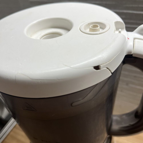 Philips Avent steam cooker used with minor chip