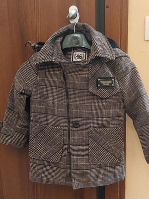 Children's jacket like new with hood for ages 4-5