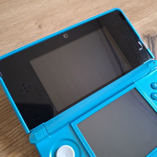Nintendo 3DS Coral Blue like new with original stylus and USB cable