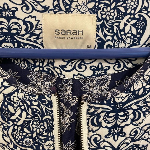 Sarah Lawrence Jacket 100% Viscose like new, white and blue, size small