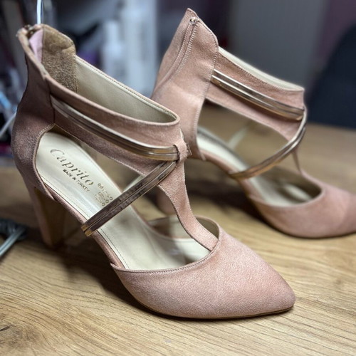 Pink velvet pumps like new, size 39