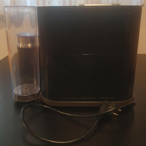Krups Nespresso Expert & Milk coffee machine like new with milk frother