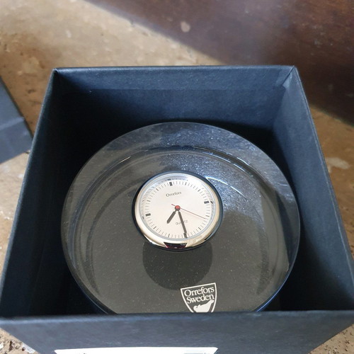 Orrefors Crystal Puck με ρολόι επιτραπέζιο καινούργιο