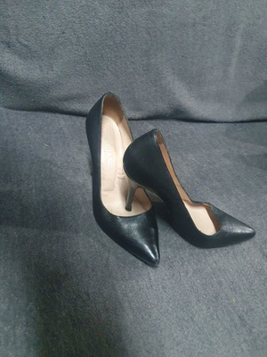 Women's pumps used, size 36.5, excellent condition